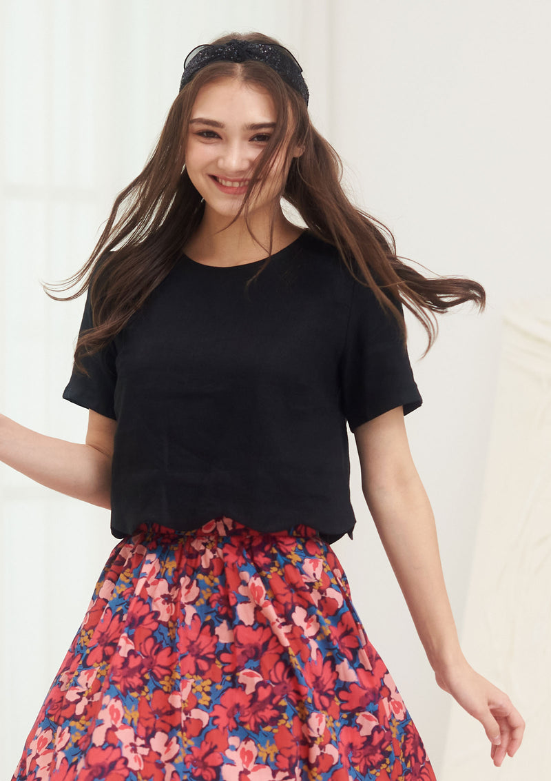 Arles Onxy Scallop Linen Top